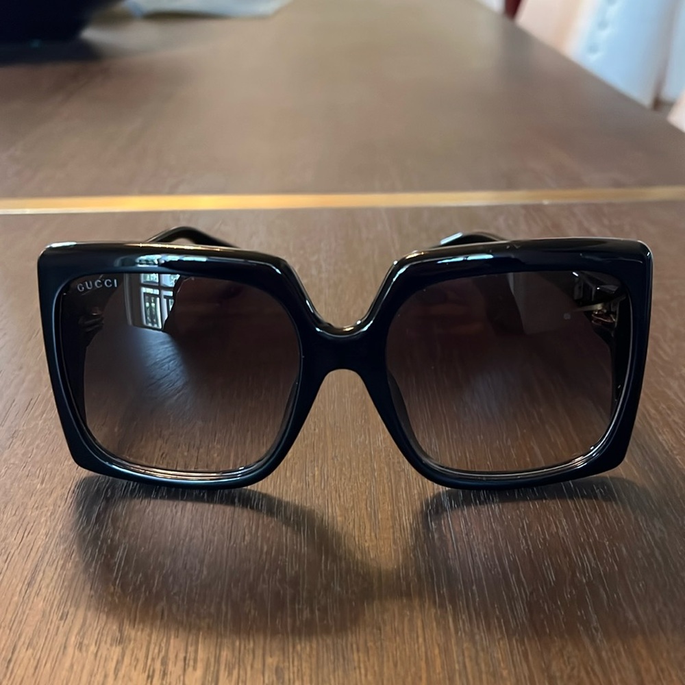 Gucci Black Oversized Sunglasses